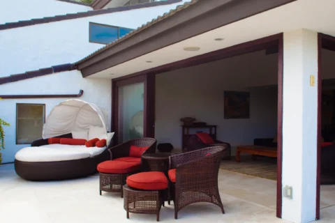 luxury-patio-furniture-2025-04-03-06-15-45-utc